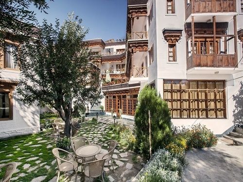 Hotel Dragon เลห์ ภายนอก รูปภาพ